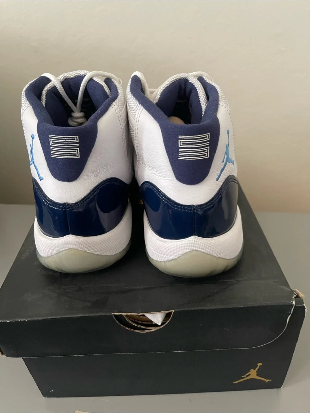 Jordan Retro High Top Sneakers White Navy